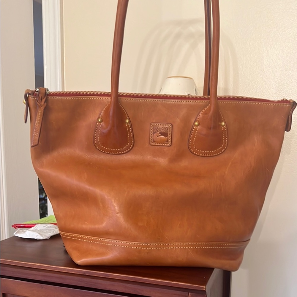 Dooney & Bourk leather tote